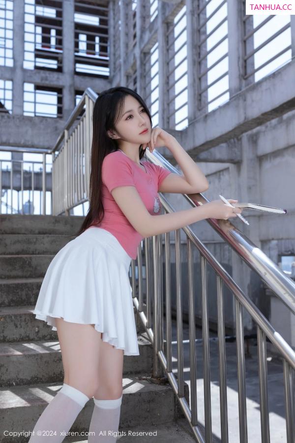 鱼子酱fish  [XiuRen]高清写真图 2024.04.26 No.8457 鱼子酱Fish 天台少女第8张图片